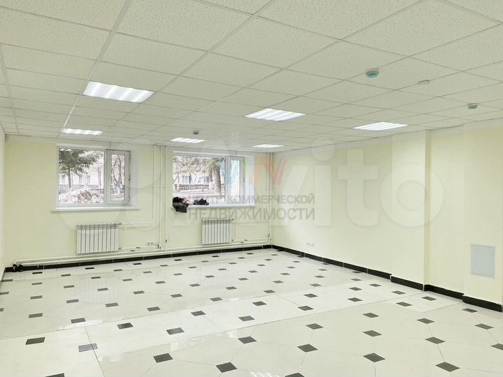 Продажа помещения на красной линии в центре