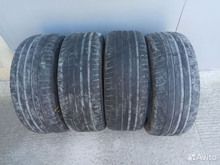 Michelin Pilot Sport 4 235/45 R18