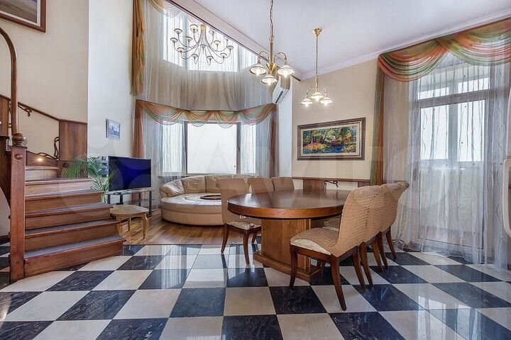 6-к. квартира, 250 м², 17/18 эт.