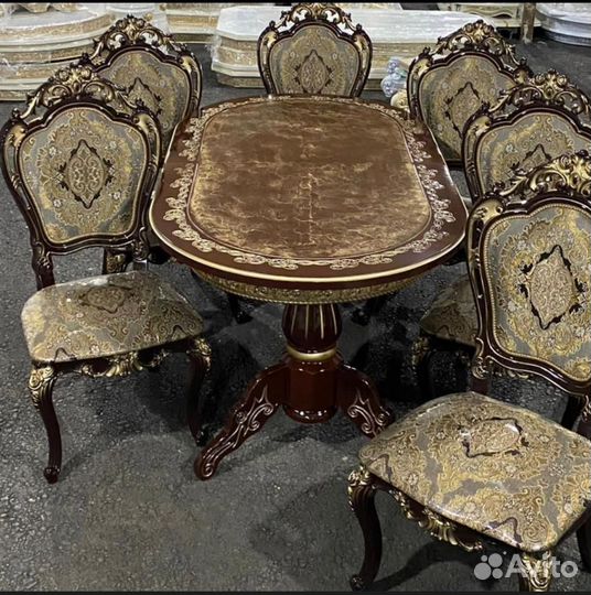 Столы и стулья