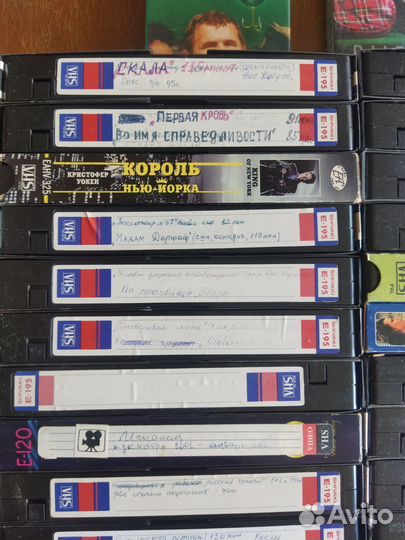 Видеокассеты с фильмами и спортом
