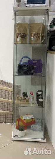 Стеклянная витрина