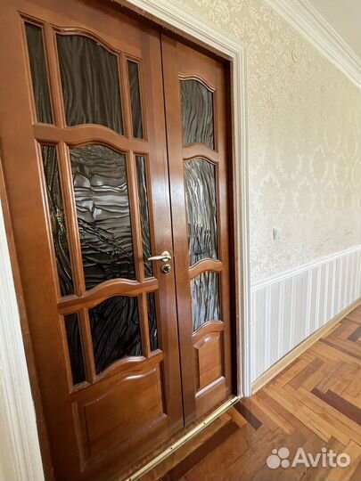 Дверь двухстворчатая бу