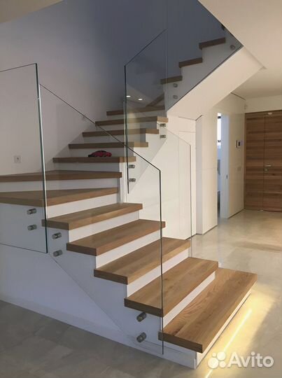 Ограждения из стекла для лестниц