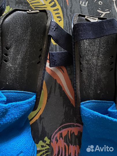 Щитки футбольные детские