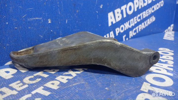 Кронштейн генератора Daewoo Nexia седан G15MF 2003