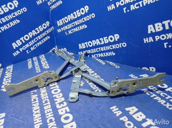 Петля крышки багажника Mercedes-Benz W220 седан