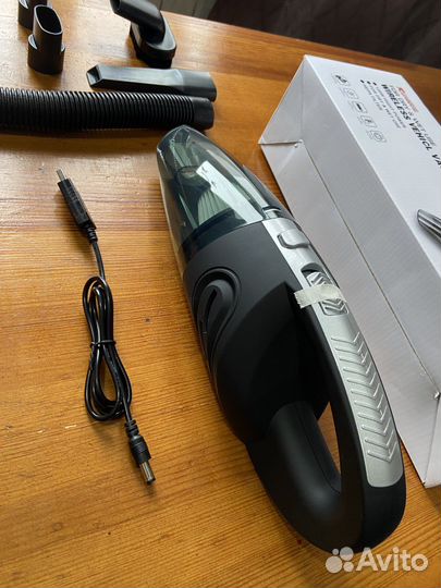 Ручной машинный пылесос на аккумуляторе