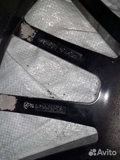 Передние и задние диски R20 на Порше Панамера