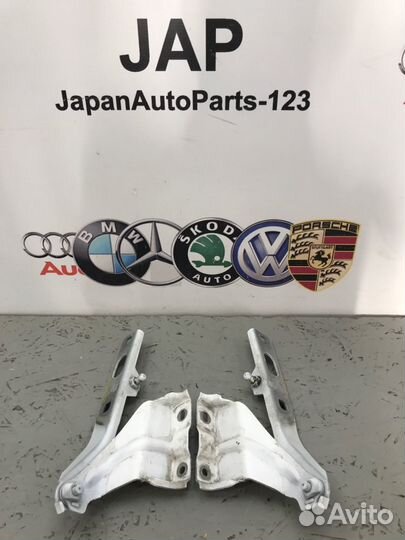 Петля капота Audi Q5 8R cncd 2013