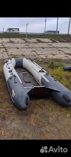 Лодка Ривьера 3200ск