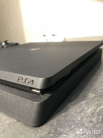 Sony PS4 slim 1tb подписка + на 12 месяцев