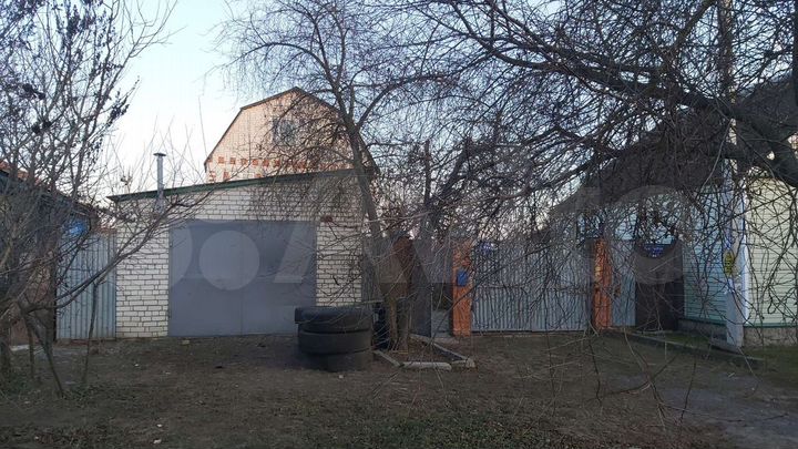 Дом 180 м² на участке 8 сот.