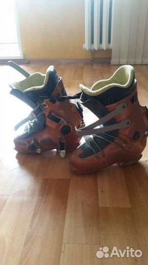 Горнолыжные ботинки