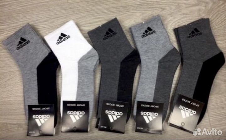 Классные кожаные кроссовки Adidas фишки