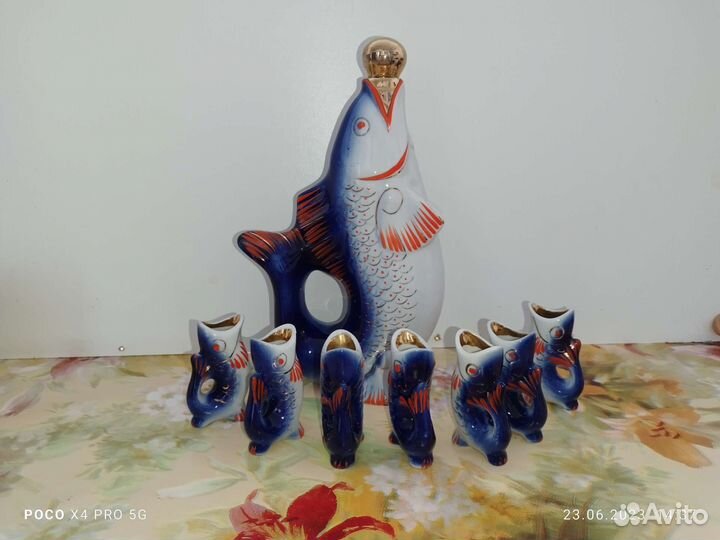 Кувшин рыбка со стопками