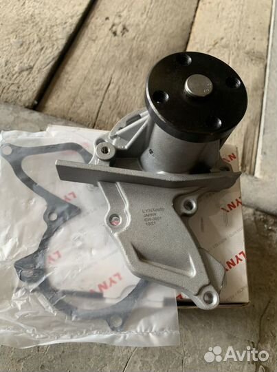 Водяная помпа ford