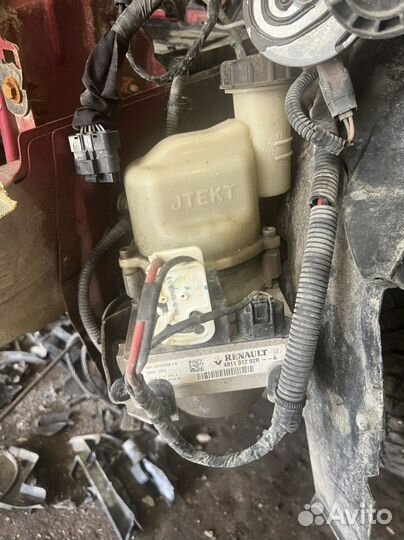 Насос гура Renault Sandero 2 2014