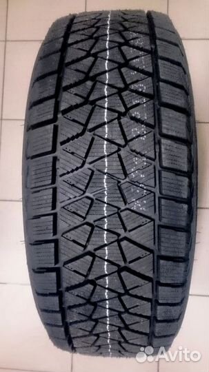 Bridgestone Blizzak DM-V2 205/80 R16 104R