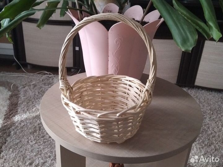 Корзина плетеная