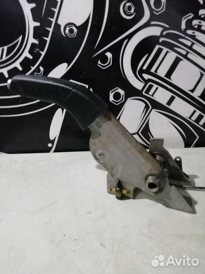 Рычаг стояночного тормоза Nissan Primera P12