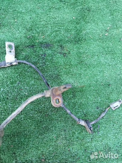 Датчик abs Mitsubishi Grandis