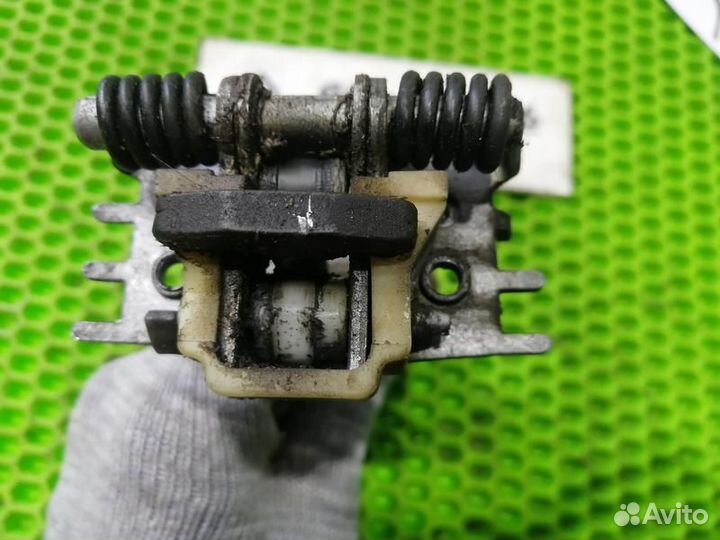 Ограничитель двери передней Renault Megane 3