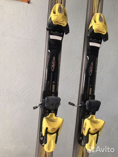 Горные лыжи с креплениями