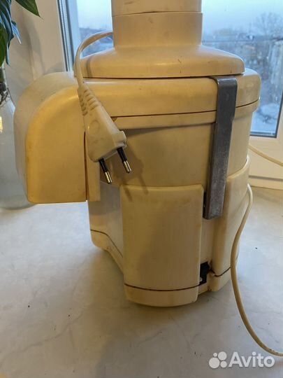 Соковыжималка журавинка центробежная