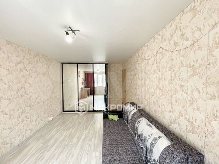 2-к. квартира, 43 м², 3/5 эт.