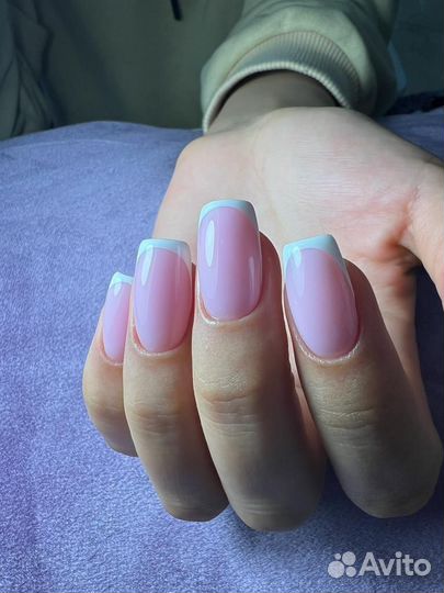 Маникюр и педикюр