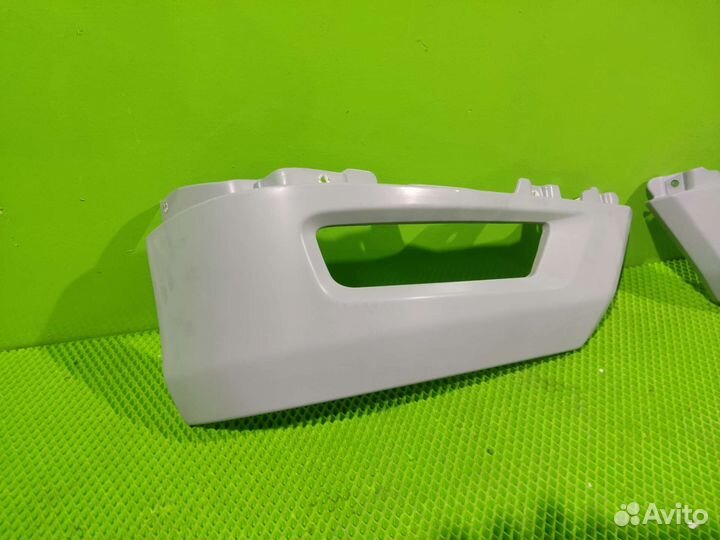 Накладка правая левая нижняя Foton Auman 4189