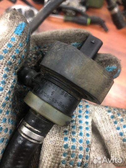 Клапан вентиляции картерных газов Mercedes-Benz