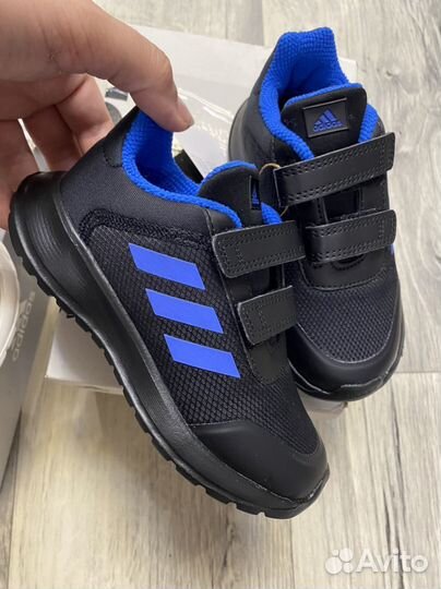 Кроссовки adidas р.26