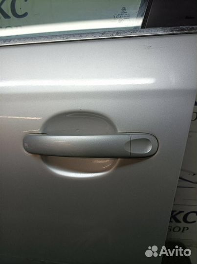 Кронштейн ручки VW Jetta 2005-2011