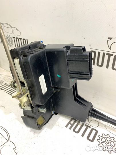 Замок двери передний левый Ford Fusion fxja 2008