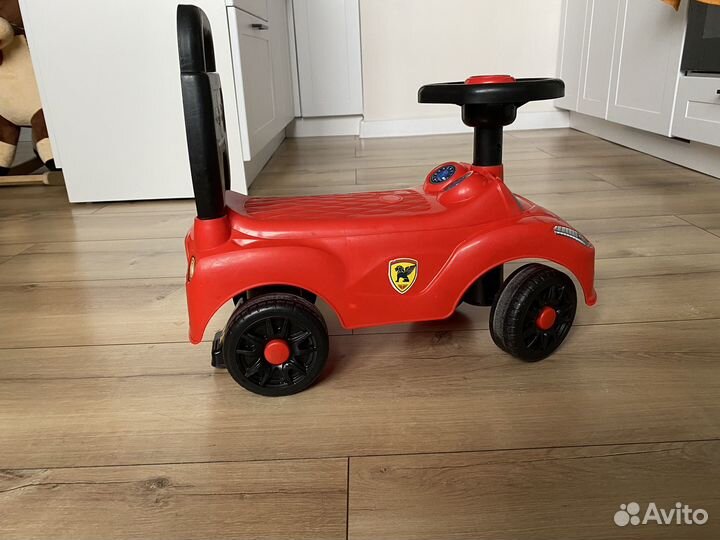 Машинка каталка толокар