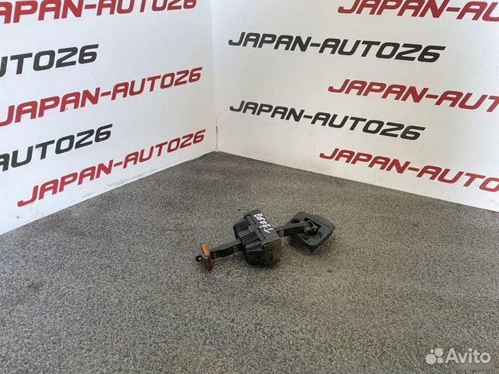 Ограничитель двери передний левый Bmw 5 Серия E60