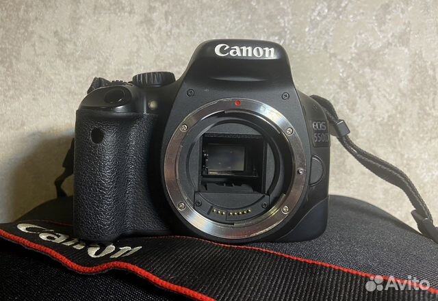 Зеркальный фотоаппарат Canon 550d kit