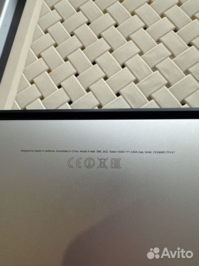 Apple macbook air a1466