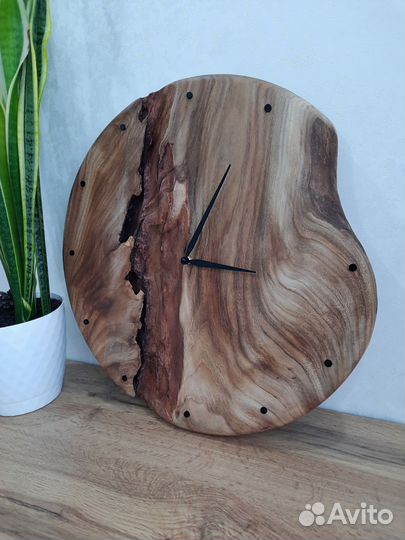 Часы настенные из дерева