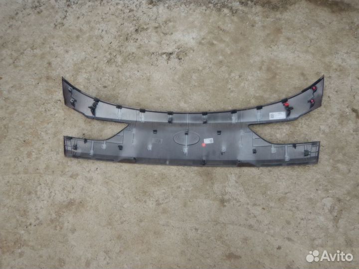 Накладка крышки багажника Kia Ceed 3