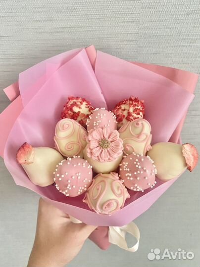 Букеты из свежей клубники с доставкой