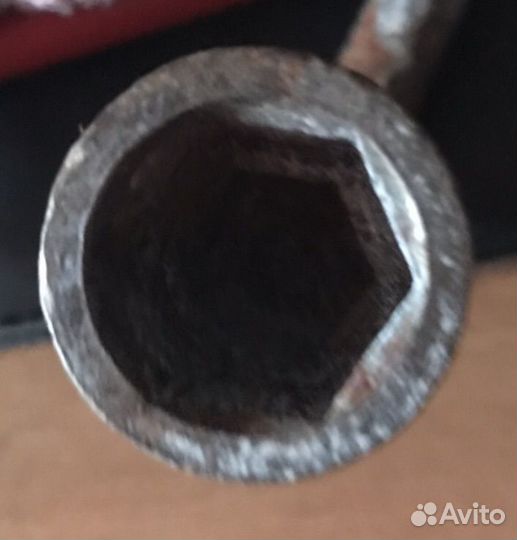 Ключ баллонный