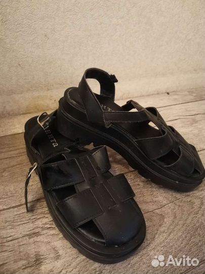 Обувь женская 38 размер