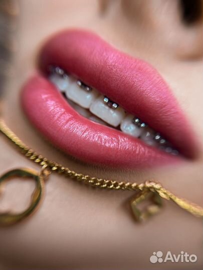 Модель на перманентный макияж