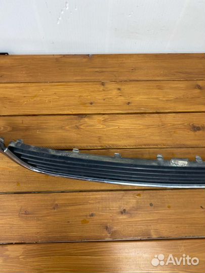 Решетка бампера нижняя передняя Volkswagen Golf