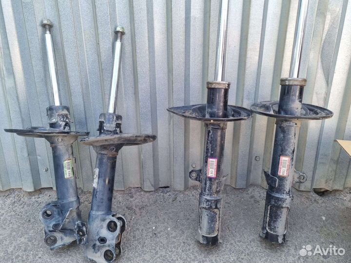 Амортизаторы toyota camry 50