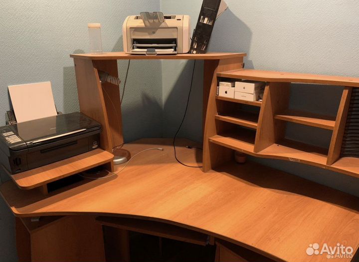 Компьютерный стол