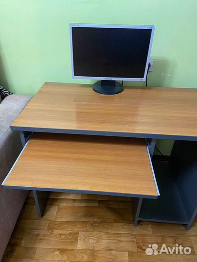Компьютерный стол